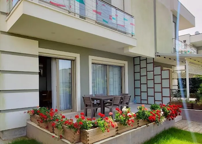 Villa Reina At Perla Resort, Gjiri I Lalezit