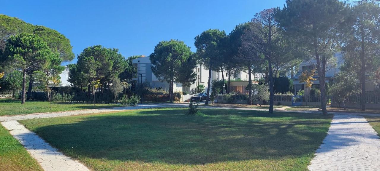 Reina At Perla Resort, Gjiri I Lalezit Villaer